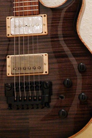 Thoene-Black_Special_Custom_02.jpg
