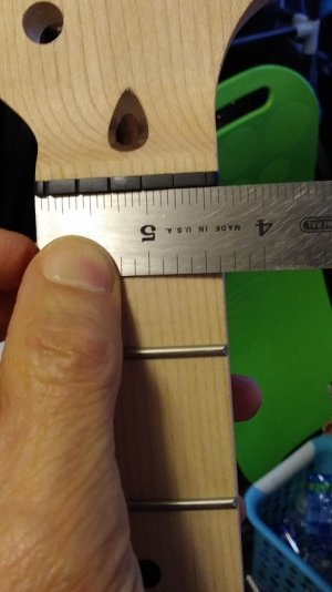Warmoth Neck nut width v1 smaller.jpg