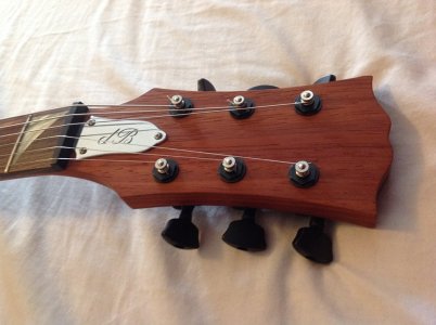 finished guitar3.jpg