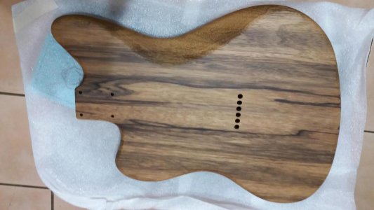guitar2.jpg