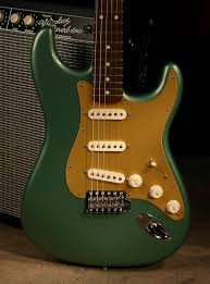 ugly_green_strat.jpg