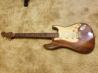 Warmoth Walnut.jpg