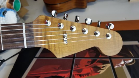 Warmoth Strat Headstock.jpg