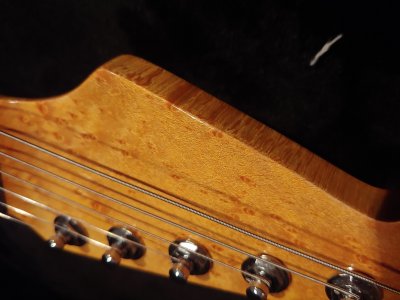 stratomaster headstock showing grain pattern.jpg