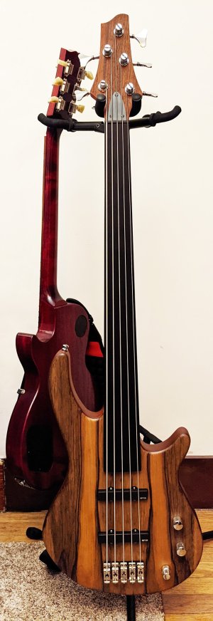 1_Bass.jpg