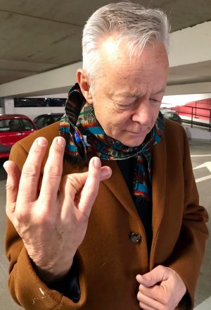 TE finger.jpg
