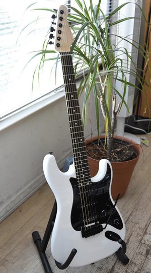 warmoth white 7:8 s type liv rm agnes.jpg