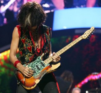 Joe Perry.jpg