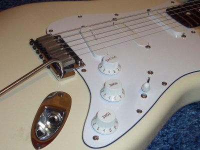 Strat-1.jpg