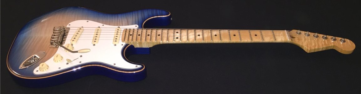 Guitar 2016-08 Blue 2.jpg