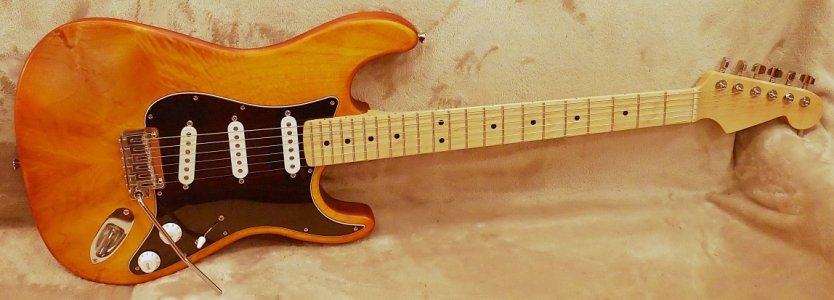 strat-22sm.JPG