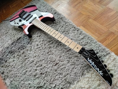 Wamorth neck/Musikraft body - Superstrat again. like always