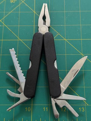 noname multitool.jpg