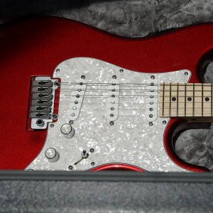 Candy Red Strat®