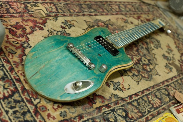 skate_guitars_04.jpg