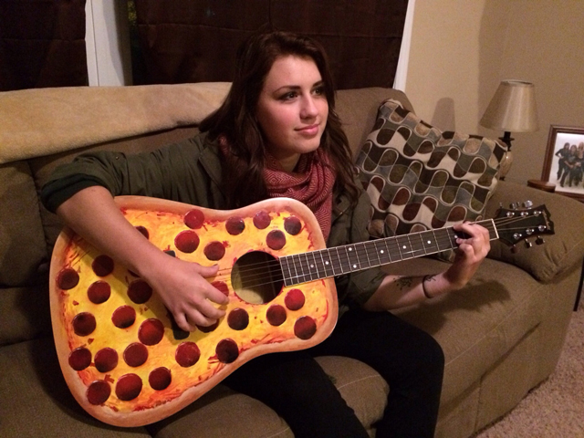 Pizza-Guitar.jpg