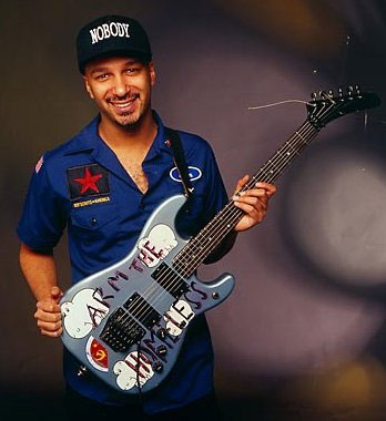 tom-morello-arm-the-homeless-guitar.jpg