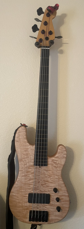 Warmoth-fretless-5-finished.jpg