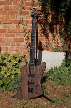 BASS003S.jpg