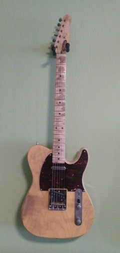 GUIT001S.jpg