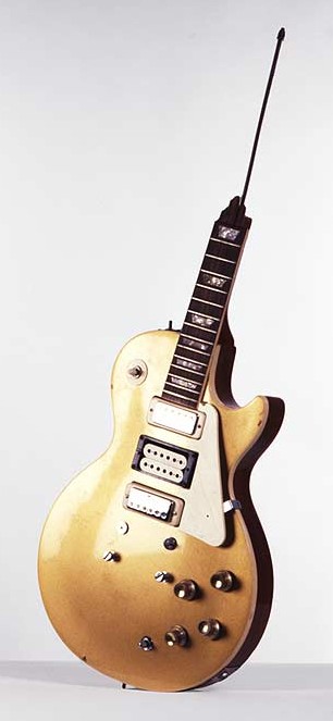 GibsonLesPaulDeluxebroken.jpg