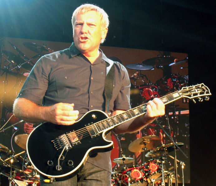 693px-Alex_Lifeson6.jpg