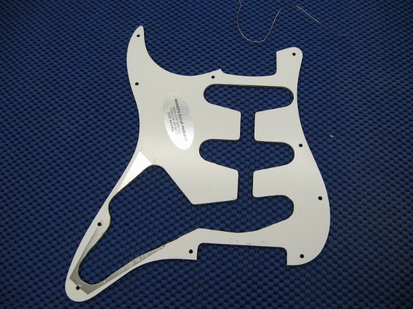 Strat_Pickguard_Clearance_Template_Sm.jpg