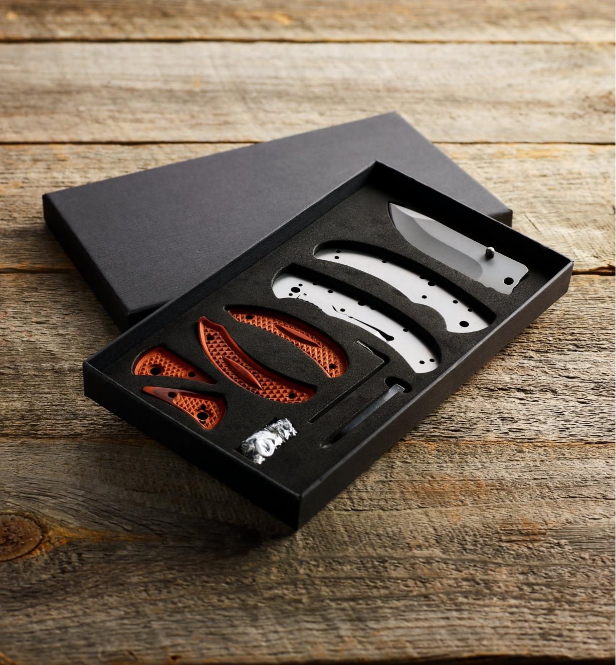 09A0306-frame-lock-folding-knife-kit-d-0149.jpg