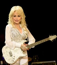 9149a8eef1690f8d6ad3c69ef0f2f60f--dolly-parton-marriage-famous-musicians.jpg